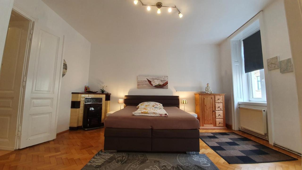 Gorgeous Viennese Apartment 10 Min To City Center Exterior foto