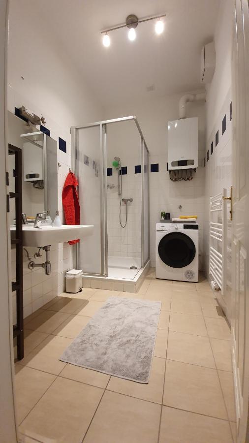 Gorgeous Viennese Apartment 10 Min To City Center Exterior foto