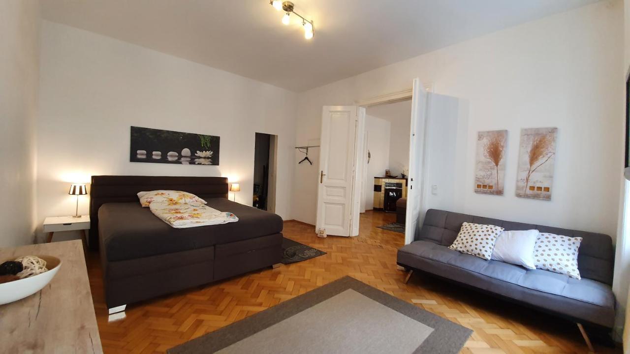 Gorgeous Viennese Apartment 10 Min To City Center Exterior foto